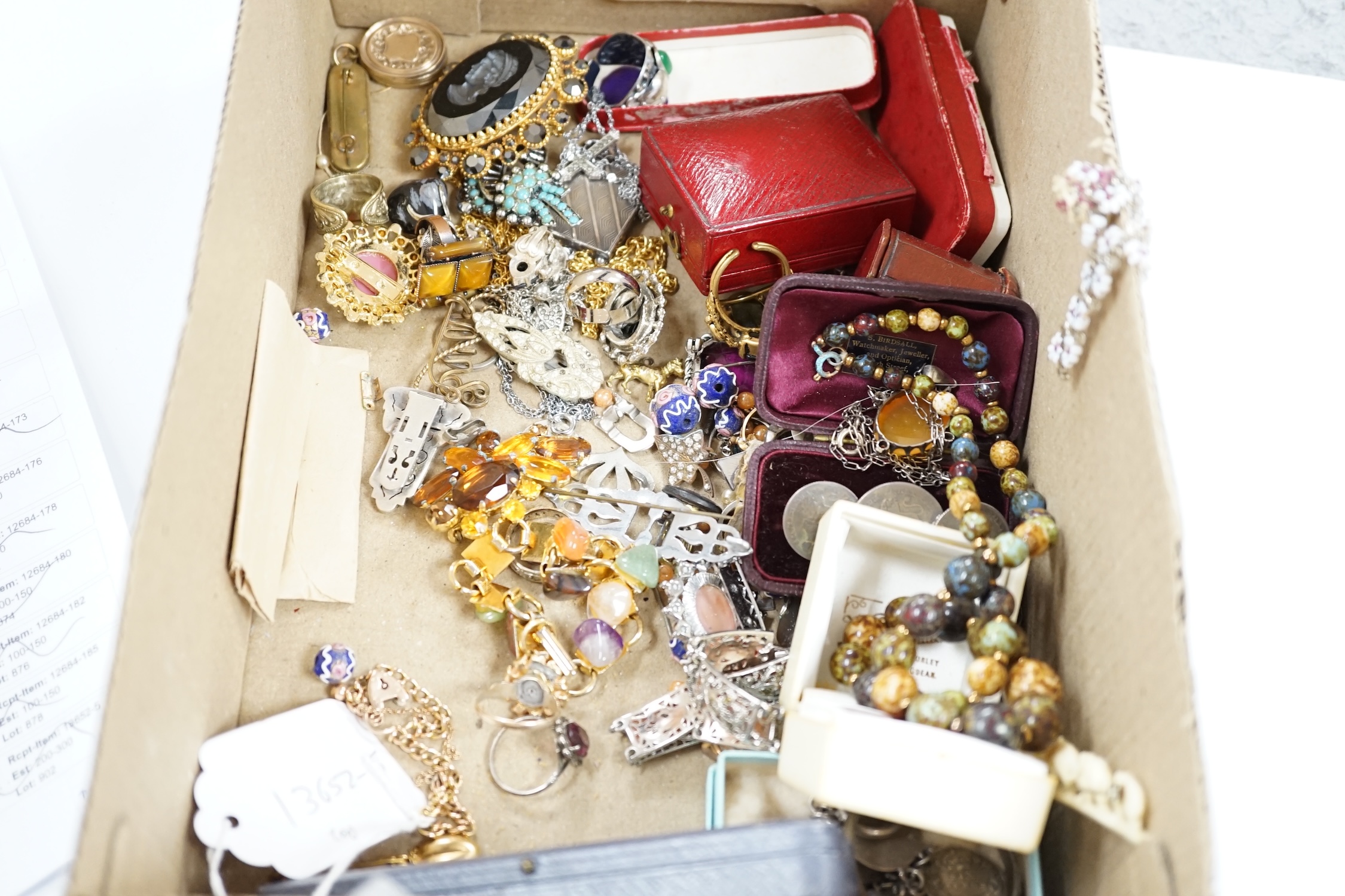 A 9ct bracelet, 15cm, 3.3 grams and a quantity of assorted other, mainly costume jewellery.